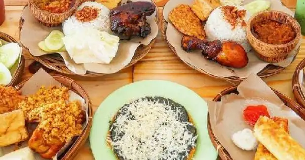 Seger Ahh (Kedai Susu, Nasi Uduk, & Ayam Bakar), Sutomo.