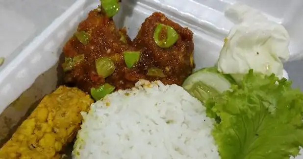 Ayam Goreng Sambal Pete Husna, Cimanggah