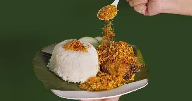 Ayam Rempah Pak Roto , Pogung Rejo