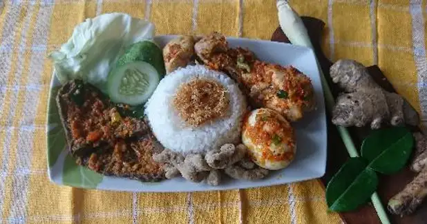 Nasi Ayam Paru Adun, Mulyosari (Khas Madura)