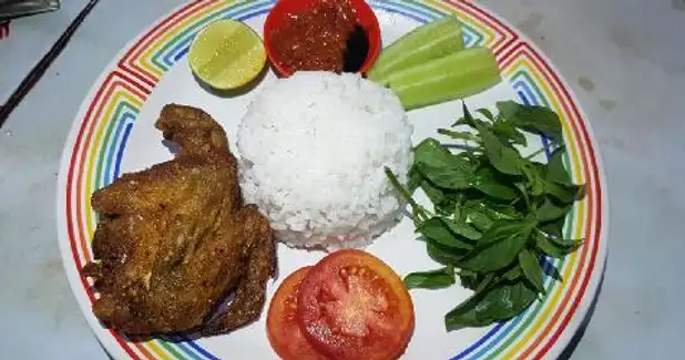 Ayam Goreng & Siomay Batagor Adiba, Karang Asem