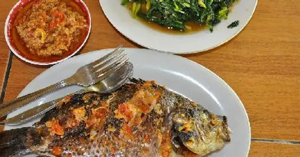 Warung Ikan Katombo, S Parman