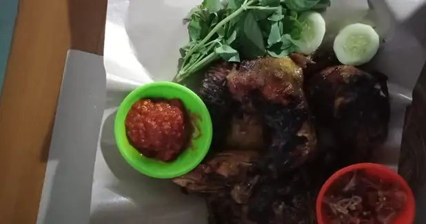 Ayam Bakar Madu Sopo Nyono Spesial Sambel Matah, Gamping