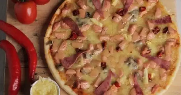 Pizza Dapoer Mozza Homemade, Panji