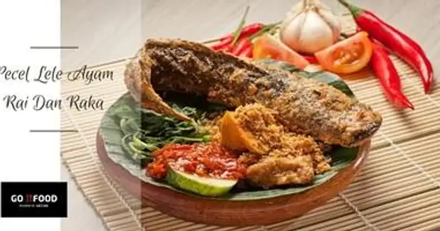 Pecal Lele Ayam Rai Dan Raka, Ampek Angkek