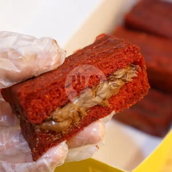 Roti Red Velvet Nutella | Junki Roti Bakar, Lowokwaru