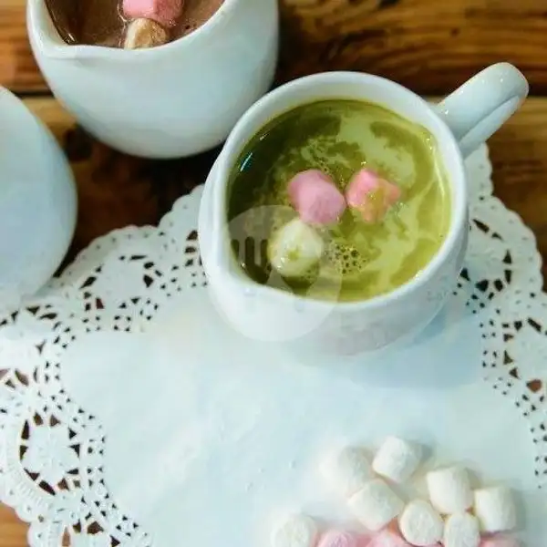 Hot Green Tea Marshmallow | Waroenk Ora Umum, Cilacap