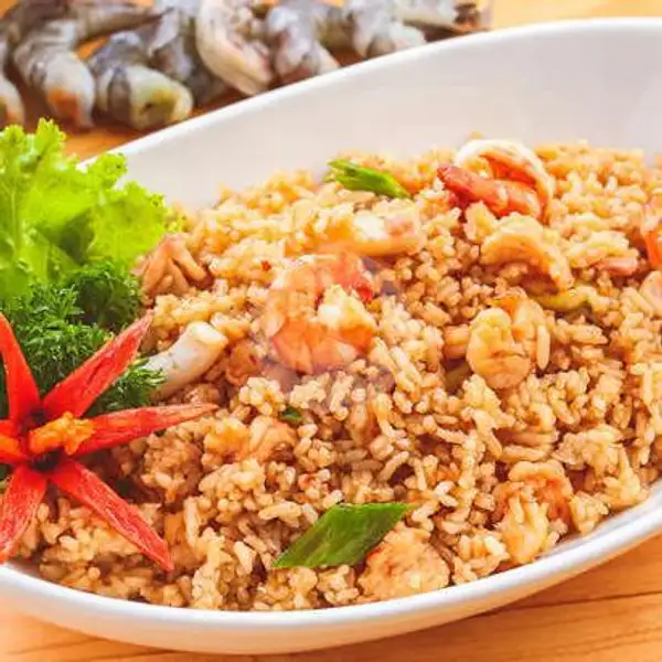 Nasi Goreng +Ayam Penyet Spesial+tea Manis Dingin / Panas (halal Food) | Dapoer Deo, Hawila Residence