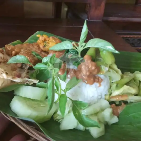 Nasi pecel Ori | Es Mojito Infus Water Pasar Minggu Gajayana, Blimbing