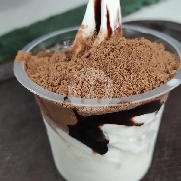 Sundae Coklat | Vinz Ice Cream Gatot Subroto