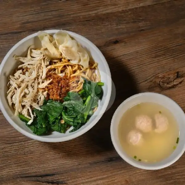 Mie Ayam Bakso Sapi | Uncle Loe Cafe dan Resto, Merbau