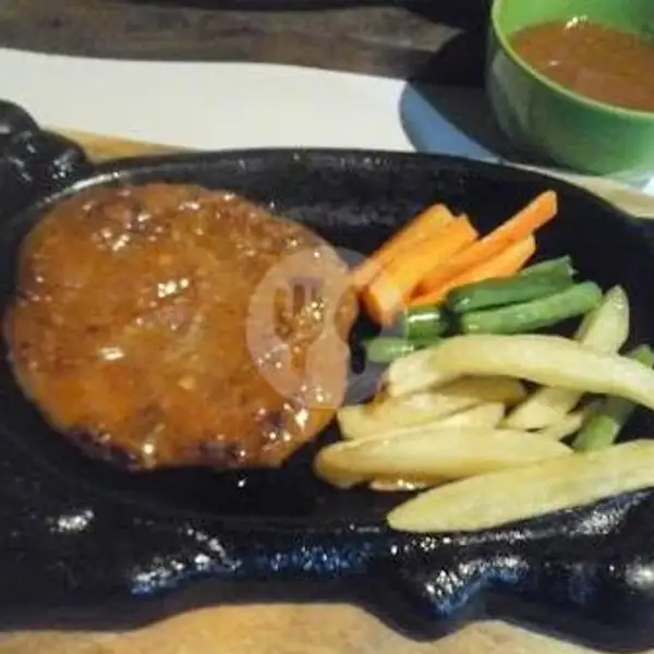 Beef Steak Patties Single | Dapur Myesha, Pok Pok Chicken & Hot Lava Sauce