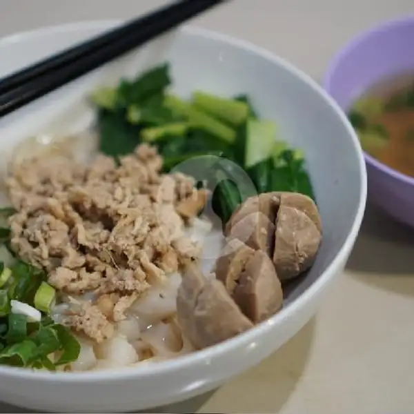 Mie Ayam Baso | Donat Kampoeng, Jambu
