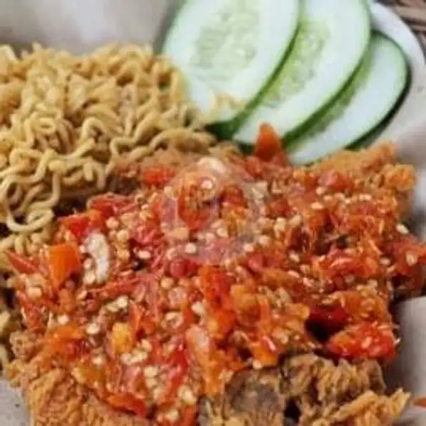 Ayam Geprek Ukuran Besar + Indomie + Es Jeruk | Arrumy Cathering, Somba Opu