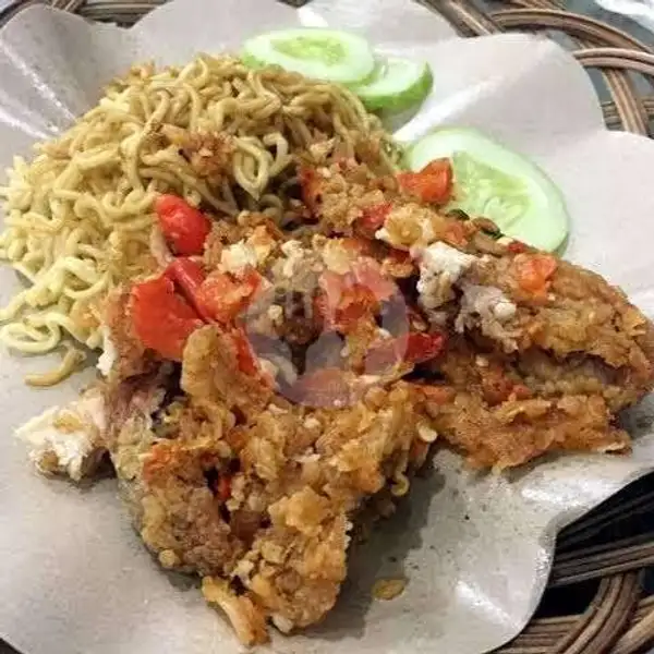 Indomie Lele Geprek Tanpa Nasi | Ayam Penyet Bumbu Kuning, Piayu