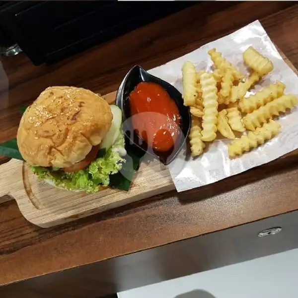 Chicken Burger | Double N Coffee, Central Raya