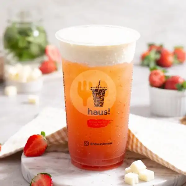 Strawberry Cheese Tea | HAUS! Pondok Ungu
