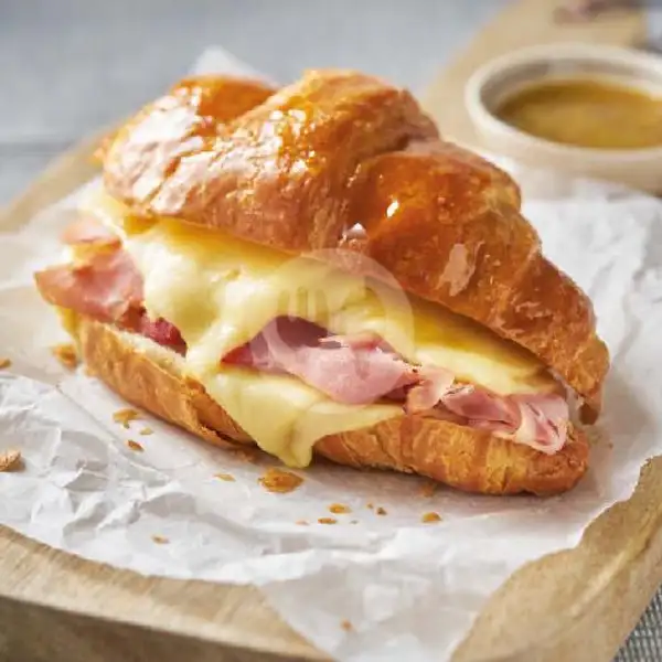 Ham and Cheese Croissant | Tatido Coffee Roasters, Lubuk Baja