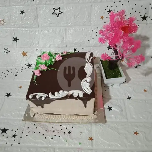 Kue Ulang Tahun Coklat Siram Kotak 15x15 | KUE ULANG TAHUN HARMONIS, SENEN