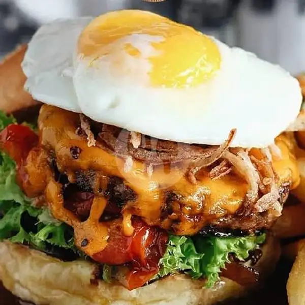 Special Beef Burger Klenger ( King ) | Burger,Hot dog, Sandwich Win's Street Burger, Denpasar