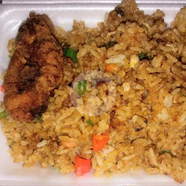 Nasi Goreng Bakso Ayam + Ikan Asin + Ayam | Ayam Goreng Kalasan 77, Tukad Batanghari