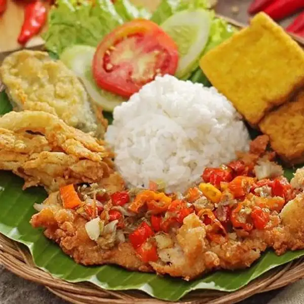 Nasi Ayam Geprek Kepo Lengkap | Wr Kepo, Denpasar