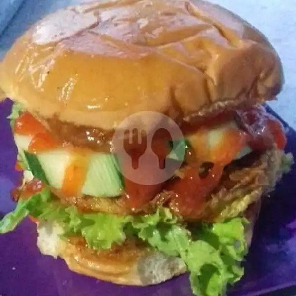 Burger Jumbo Super Daging Saos Meleleh | Mie Aceh Indah Cafe, Deli Tua