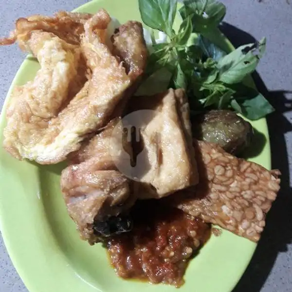 Nasi Penyet Ayam + Telor | Warung Nanda, Gayungan