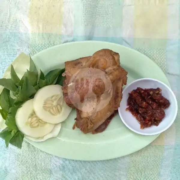 Dada / Mentok | Ayam Goreng Kampung Mbak Uuk, Jagalan