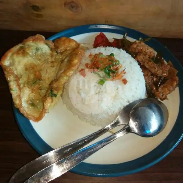 Nasi omelet ayam | X Burger & Burjo Bro, Manahan