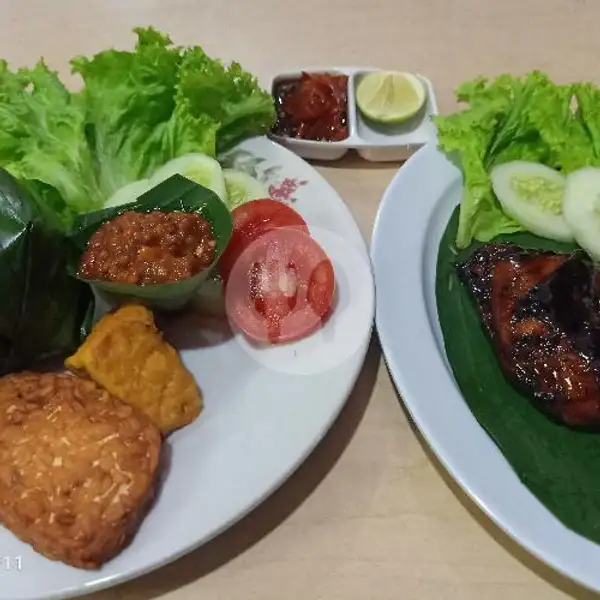 Nasi Timbel Ayam Bakar + Es Teh Manis | Ayam Bakar Dan Ikan Bakar Selera Nusantara, Dapur Nusantara