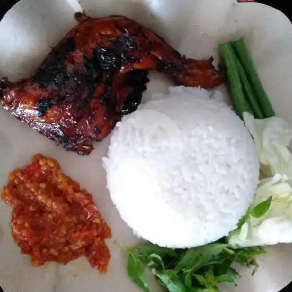 Nasi Lalapan Ayam Panggang Kecap Madu | Dapur D/G Pasuruan Kota