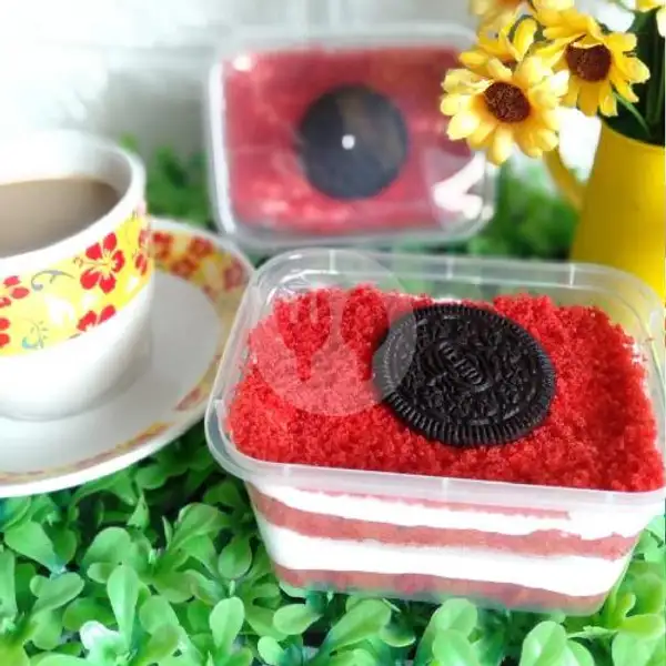 Dessert Box Red Velvet. Box 300 Ml (Stok 4 Box) | Rizqi Frozen Food