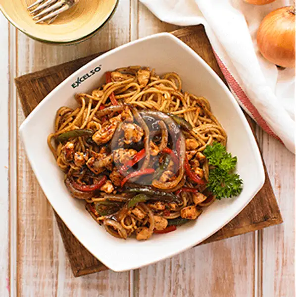 Blackpepper Chicken (Spaghetti/Fettuccine) | Excelso Cafe, Vitka Point Tiban