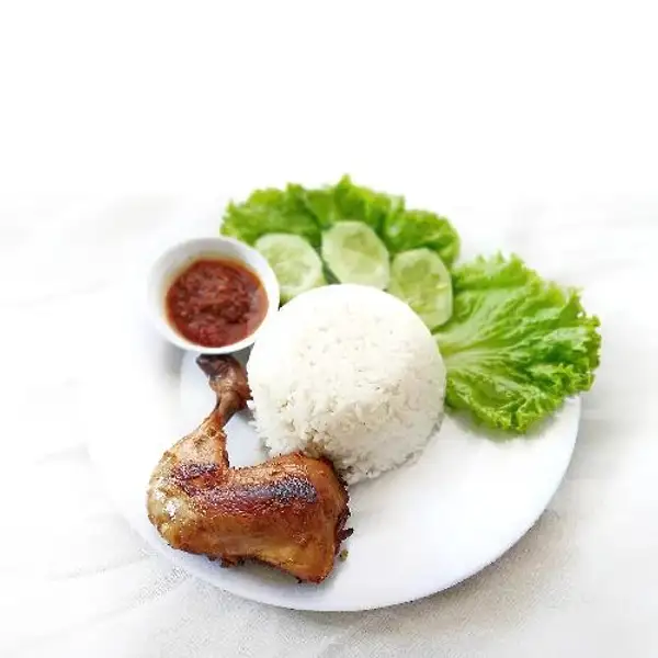 Nasi Ayam Bacem Paha + Es teh | Lotek Jogja Bu Giya, Pulau Ambon