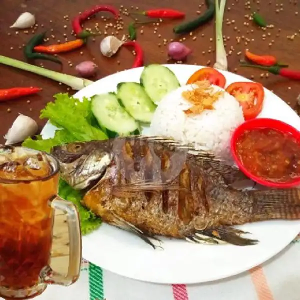 Paket Nila + Es Teh | Pondok Ikan Bakar Bu Oen, Purwokerto Timur