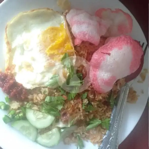 nasi goreng yummi | Sarapan Pagi Lotek Buk Rinda, Jalan Aviari Seken, Batu Aji.
