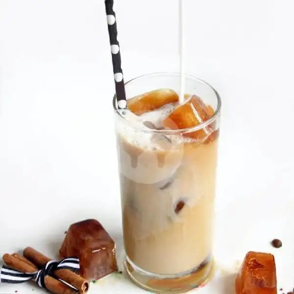 Ice Vanilla Latte | Zee Kitchen Bali, Tukad Badung