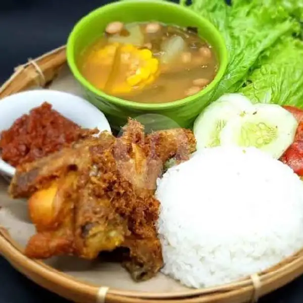 Nasi Ayam Goreng Sayur Asem | Gudeg, Ayam, & Bebek Follback, Pramuka