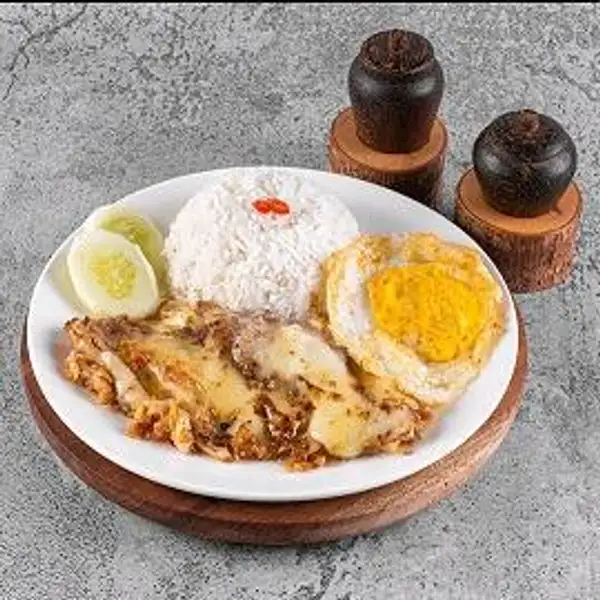Nasi Ayam Geprek Spesial | Ayam Geprek Madu Dan Roti Jhon, Gayungan