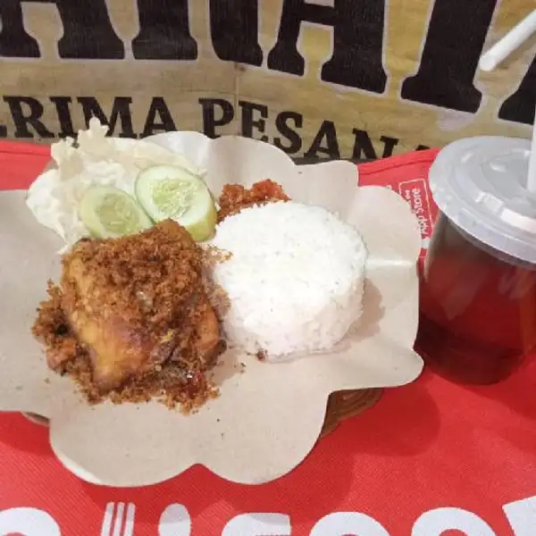 Paket Nasi Ayam Serundeng Es Teh Manis | Kupat Tahu Baraya & Ayam Serundeng/Geprek Khas Singaparna, Pagarsih