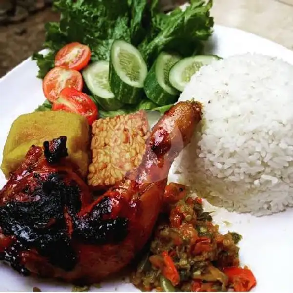 Nasi Ayam Bakar Madu + Telor Dadar | Ayam Kremes Suharti, Ciledug