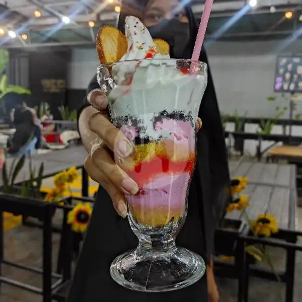 Sexy Berry Jr | Vinz Ice Cream Gatot Subroto