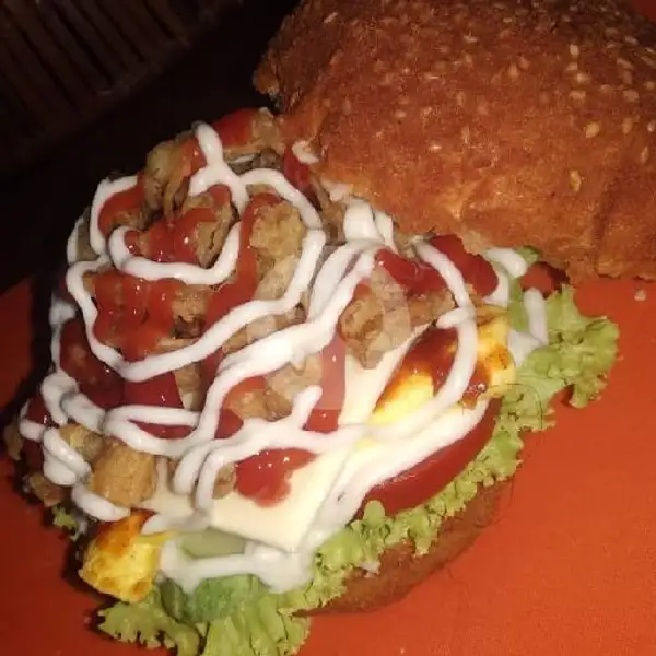 Burger Goreng Telor + Jamur Cripsy | Burger Goreng Snoopey & Pastry, Kramat Kwitang Kecil