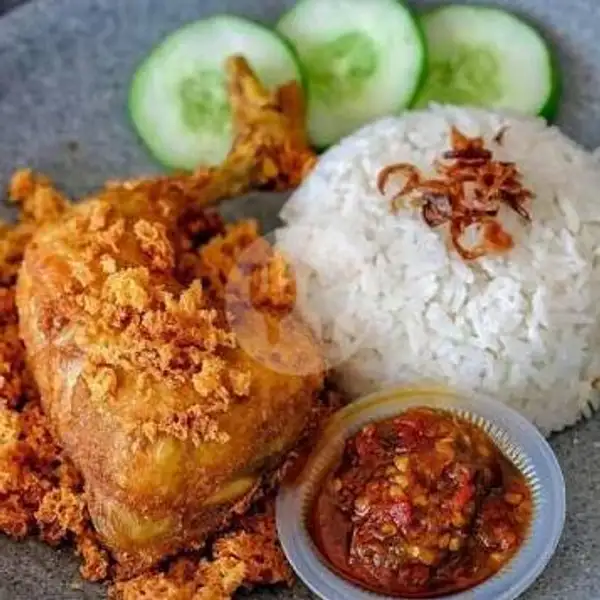 Ayam Goreng Kremes + Nasi | Kupat Tahu Momo, Godean