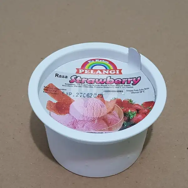 Ice Cream Cup Strawberry | Es Hongkong, Veteran