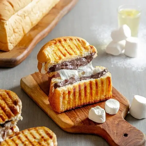 Nutella Smores Toast | Tousta Toast & Teabar, Cideng
