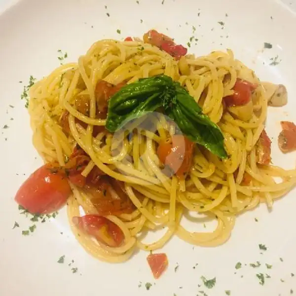 Spaghetti Aglio Olio e Peperoncino | Piccola Italia, Kuta