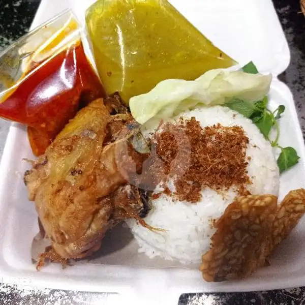 Ayam Lengkuas + Es Teh | Nasi Malam Lombok, Pejanggik