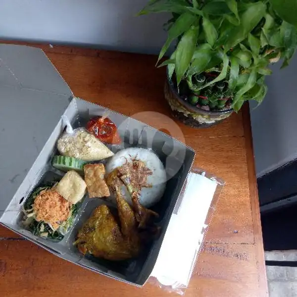 Nasi Ayam kremes Kampung AKB | Ayam Kremes Bengawan, Denpasar